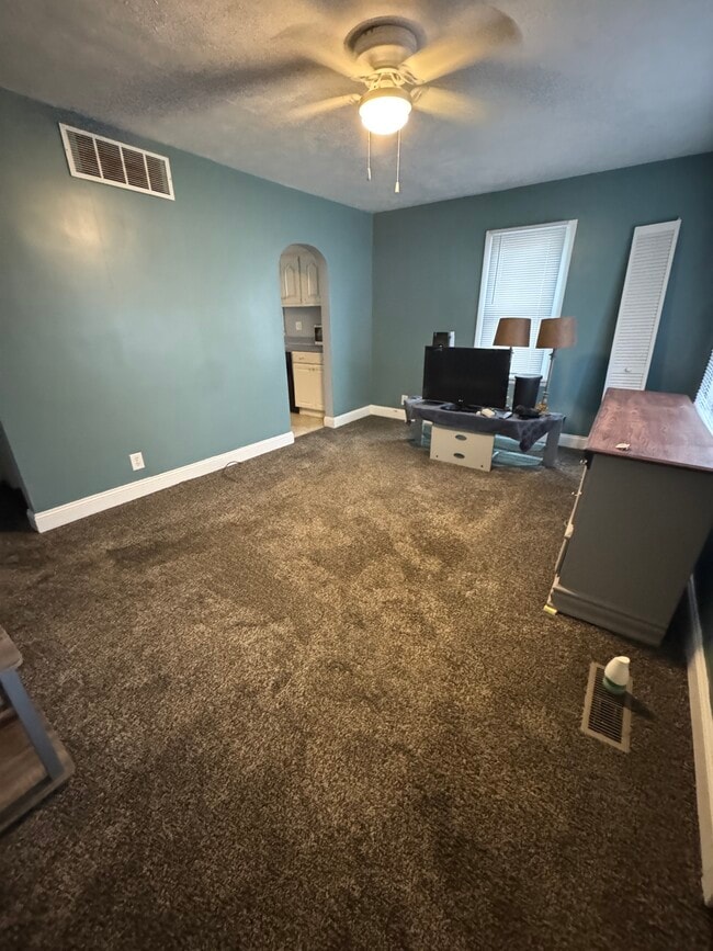 Building Photo - 2229 Margybeth Ave