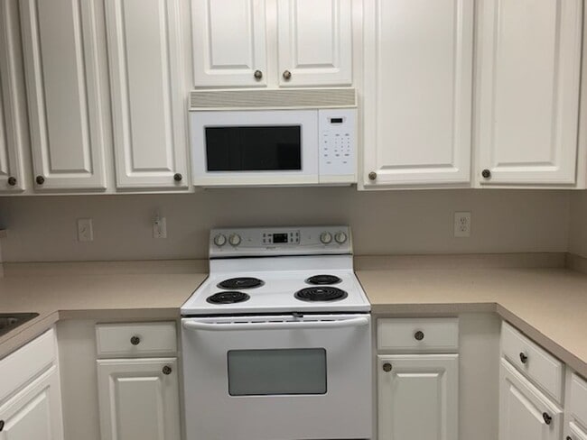 Building Photo - 2BR 2BA Rehoboth Beach Condo in The Palms!