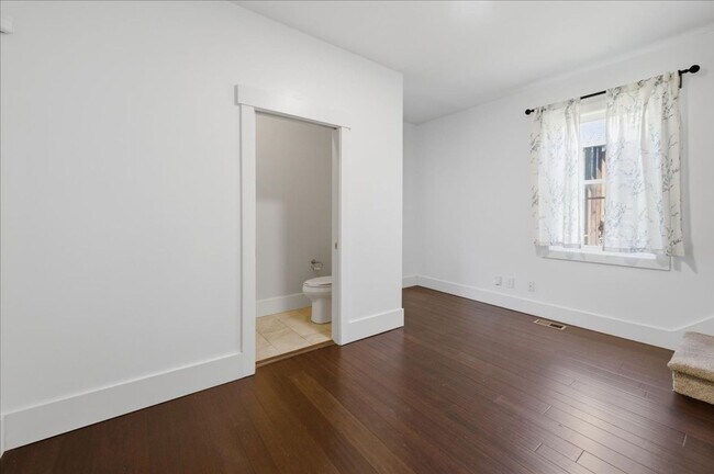 Building Photo - 1613 Nowland Ave