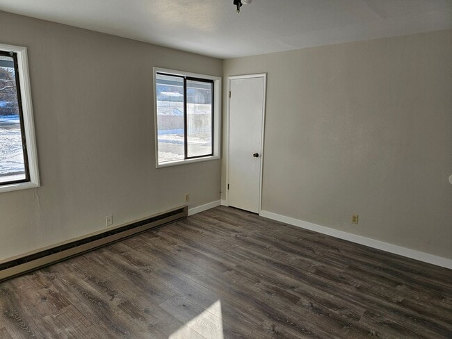 Building Photo - 401-403 1/2 Jefferson Avenue