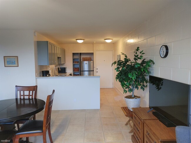 Building Photo - 2 br, 1.5 bath Condo - 111 Kahului Beach R...