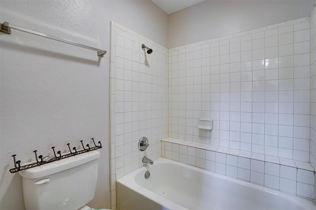 Building Photo - 760 Via Miramonte