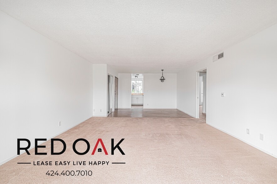 Building Photo - 7025 Vassar Ave