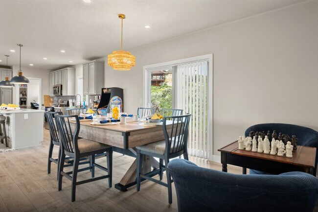 Building Photo - 421 Bluegrass Way