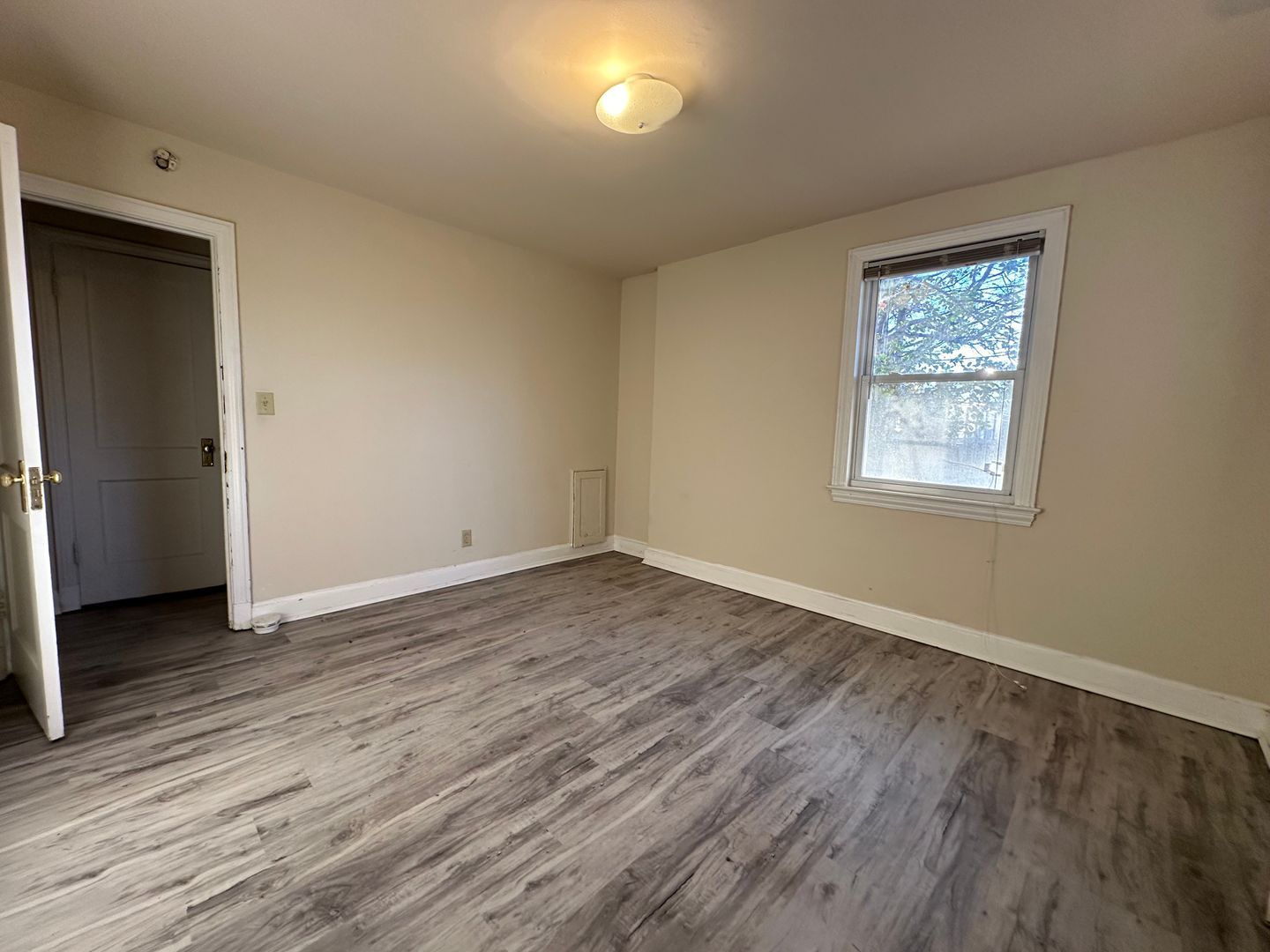 Building Photo - 4585 MacArthur Blvd NW