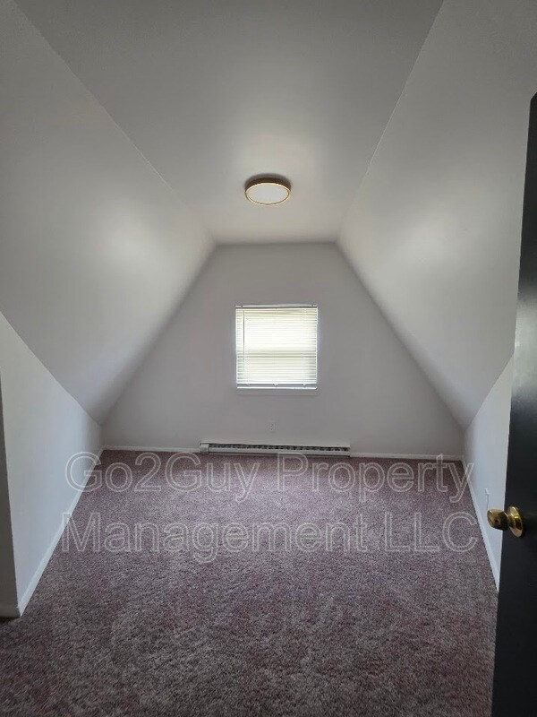 Building Photo - 9635 Everts St