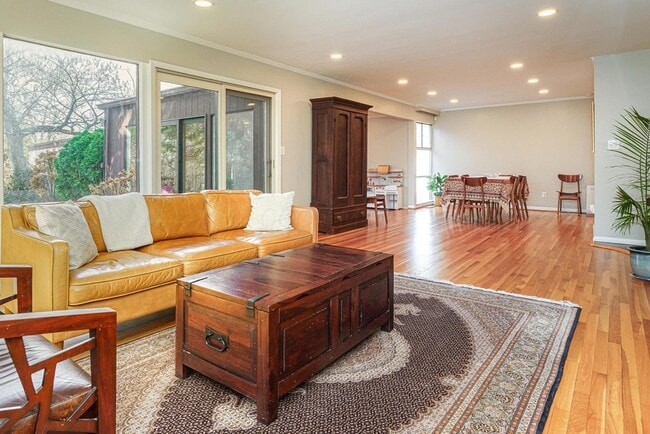 Building Photo - 55 S Merkle Rd