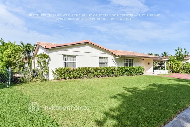 Building Photo - 3220 SW 118th Ct