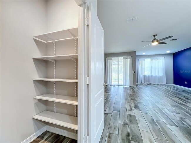 Building Photo - 12043 White Wave Point