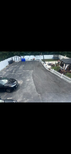 Building Photo - 544 Power Rd