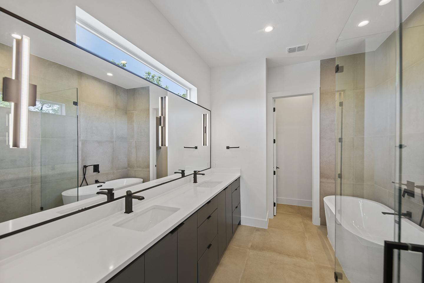 Building Photo - Modern design Oak Lawn townhouse by Inwood...