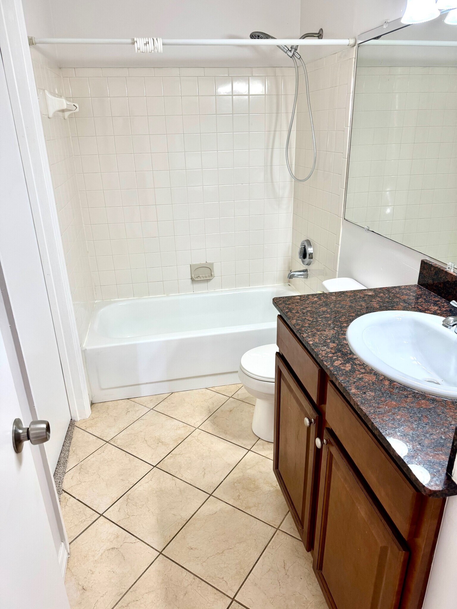 Master bath - 4045 Crockers Lake Blvd