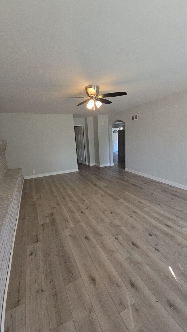 Building Photo - 1813 Spencer Ave