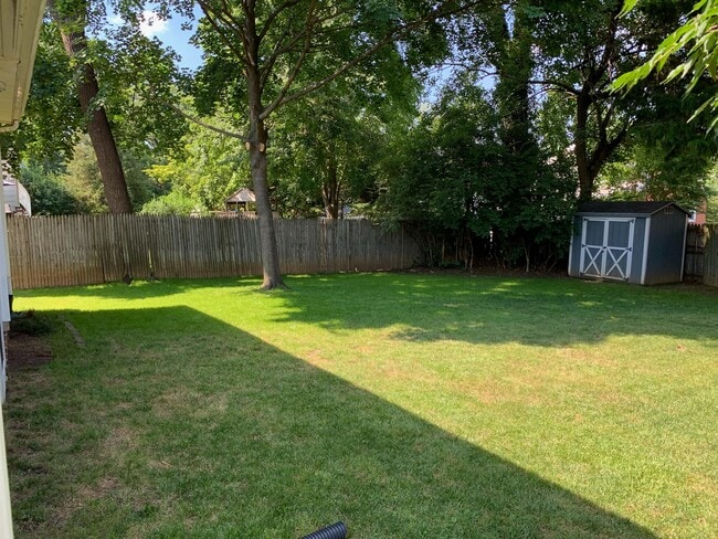 Building Photo - 9511 Singleton Dr