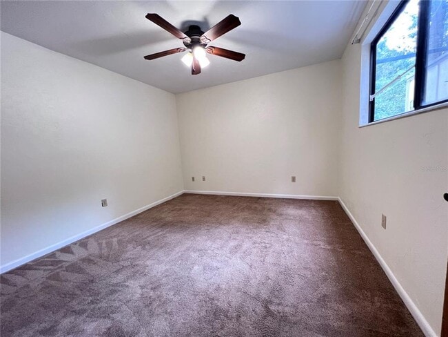 Building Photo - 313 SW 54th Dr