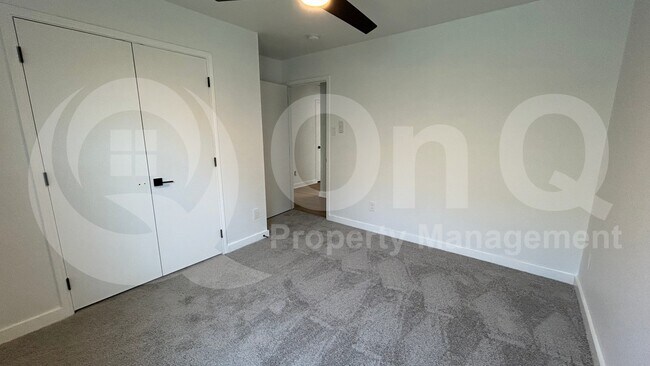 Building Photo - 1028 Aviary Dr
