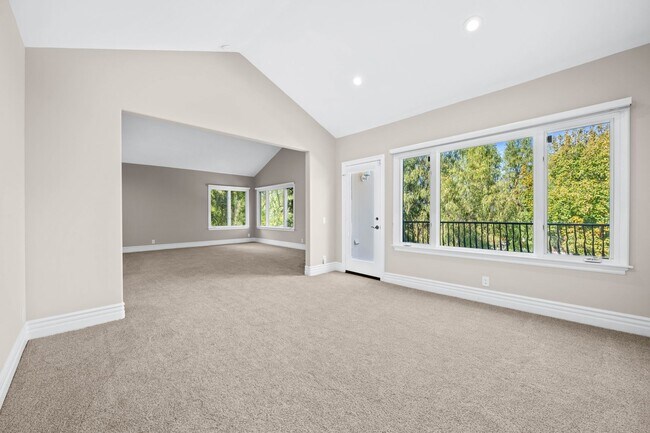 Building Photo - Elegant Dream Escape - Hills of Studio City