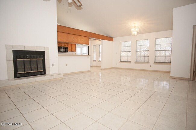 Building Photo - 1808 Gurss Pl