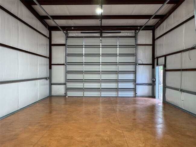 Building Photo - 12518 Mile Dr