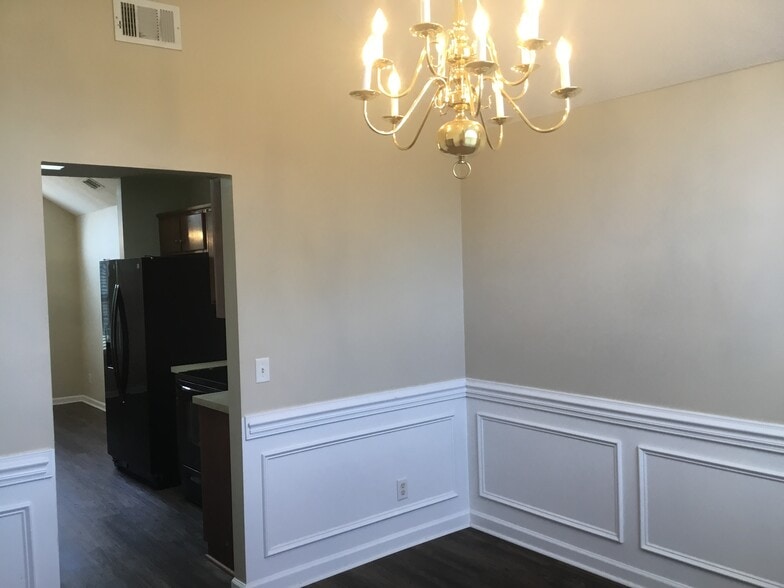 Building Photo - 55 Carlisle Ln