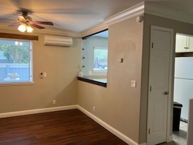 Building Photo - Charming 2 Bedroom, 2 Bathroom Condo in Sa...