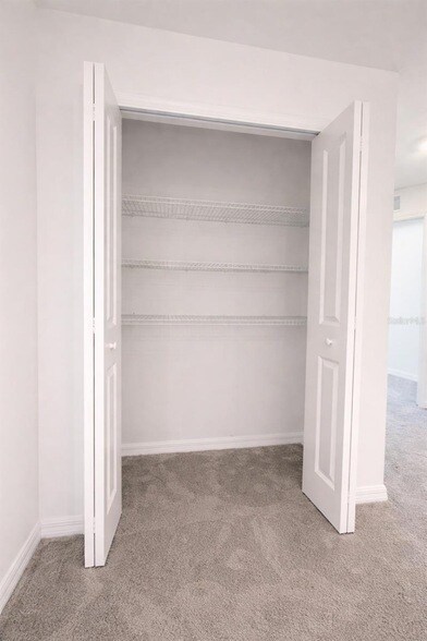 Building Photo - 6090 Shiner St