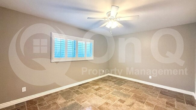 Building Photo - 2744 E Bighorn Ave