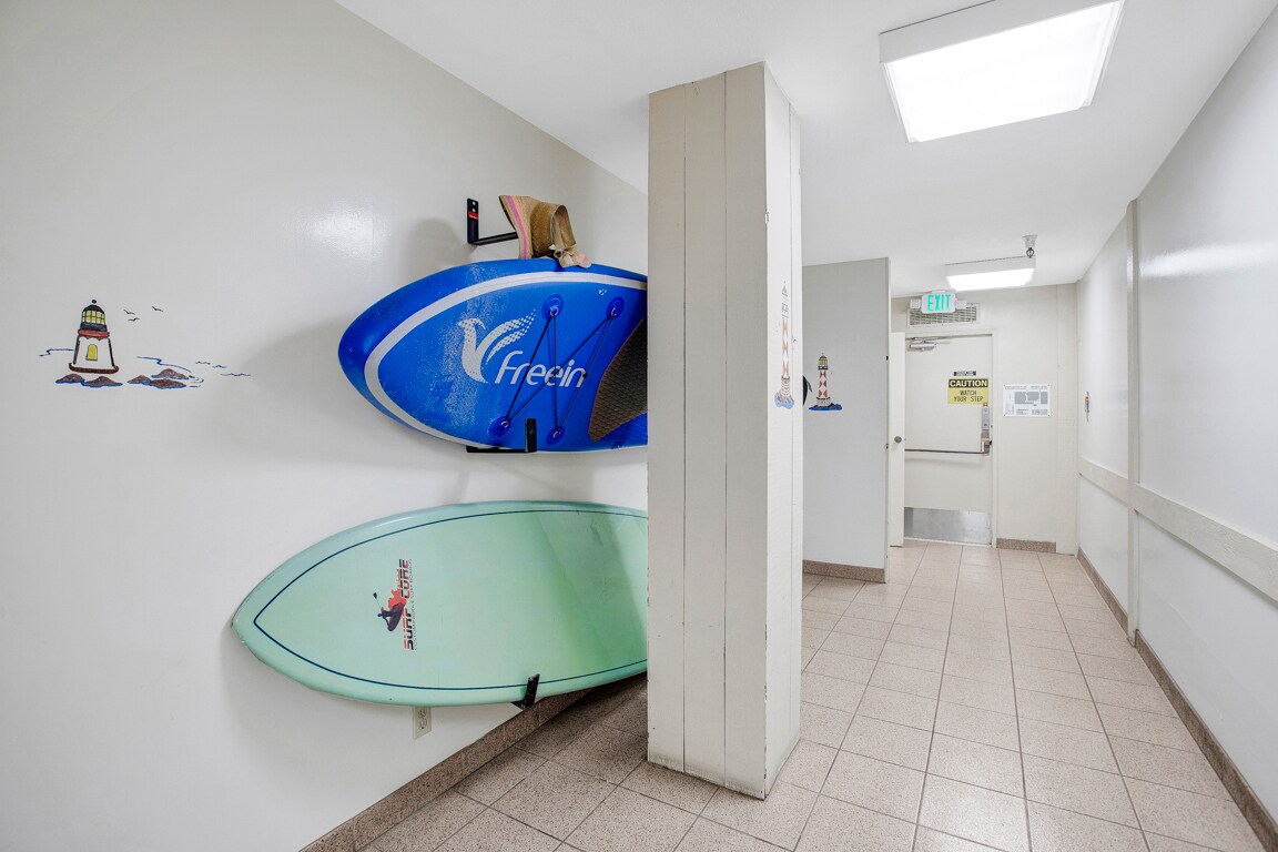 Building Photo - 1140 E Ocean Blvd