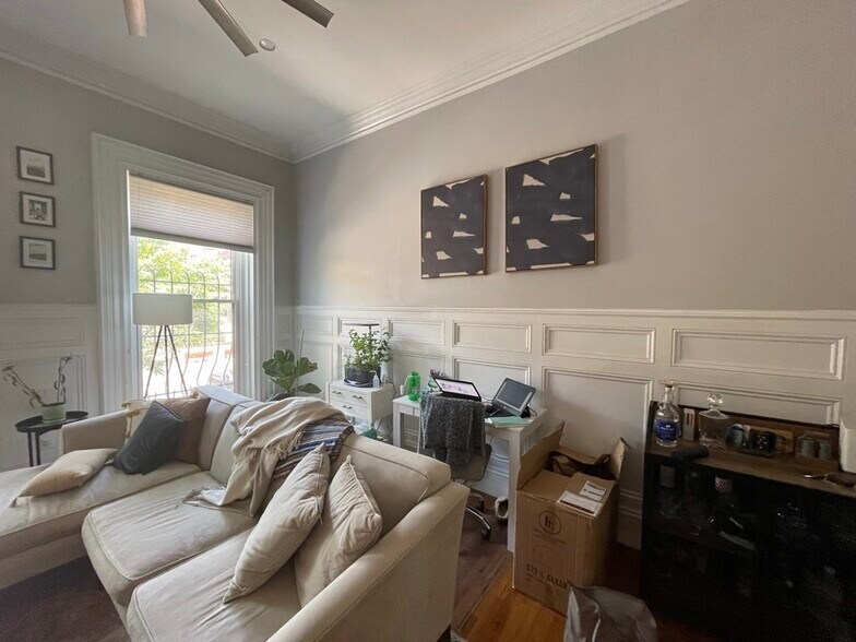 Building Photo - 471 Massachusetts Ave