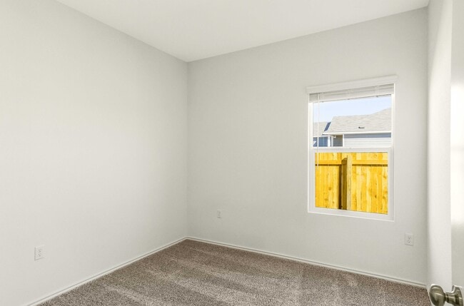 Building Photo - 5912 Eden Dr