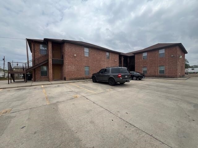 Primary Photo - 1001 E Travis St