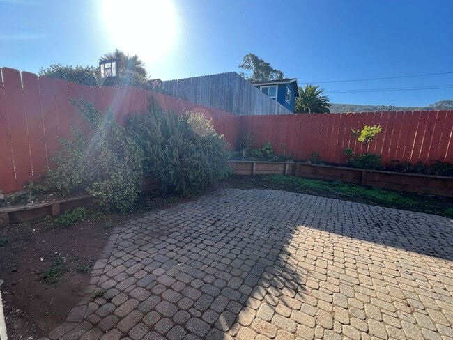 Building Photo - 349 Mar Vista Dr