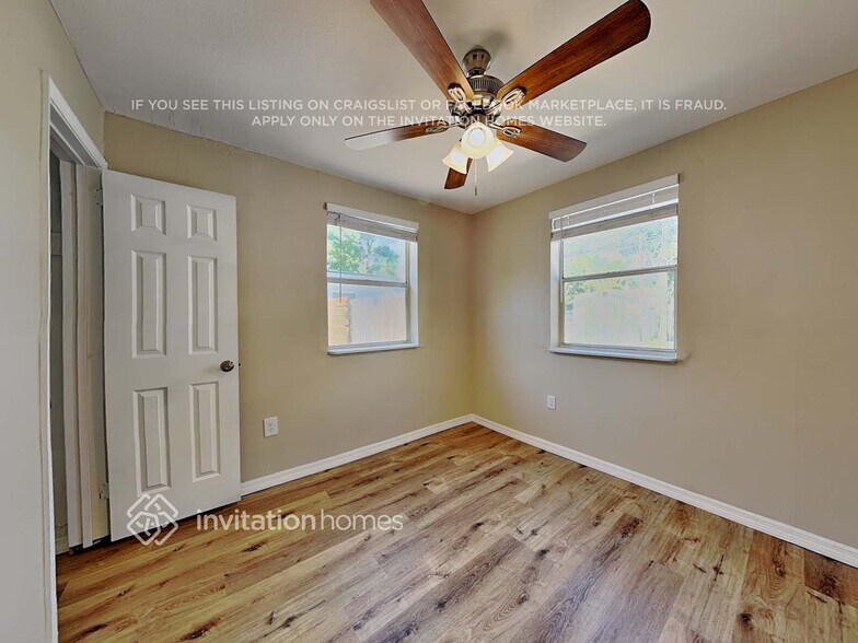 Building Photo - 2545 17th Ave S