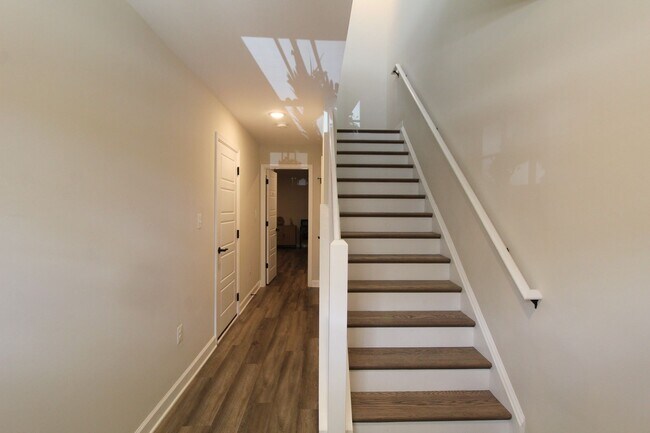 Building Photo - New construction 4 bed 3.5 bath townhome!