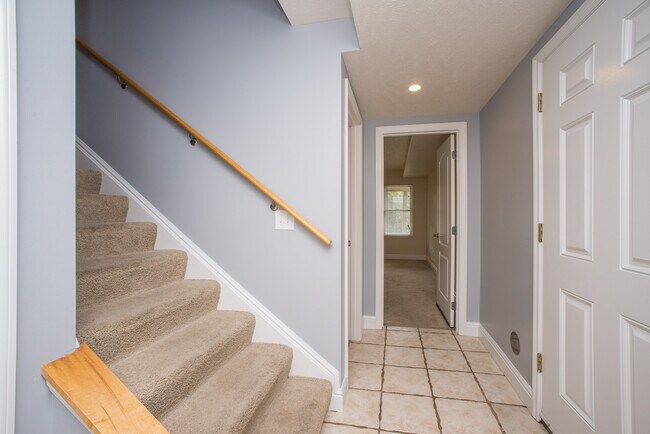 Building Photo - Modern 3-Bedroom 3-Bath  Home for Rent in Mt Washington, Pittsburgh, PA