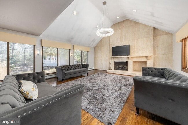 Building Photo - 1322 Commissioners Rd