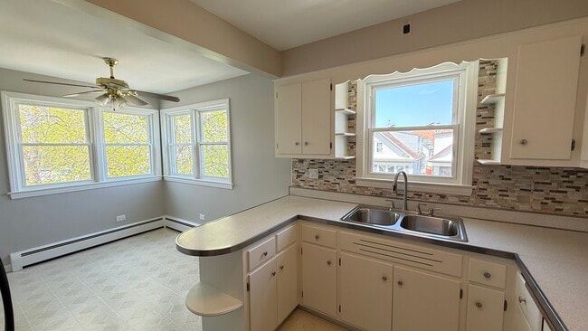 Building Photo - 3658 N Laramie Ave