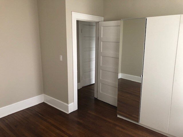 Building Photo - 1334 N Laura St