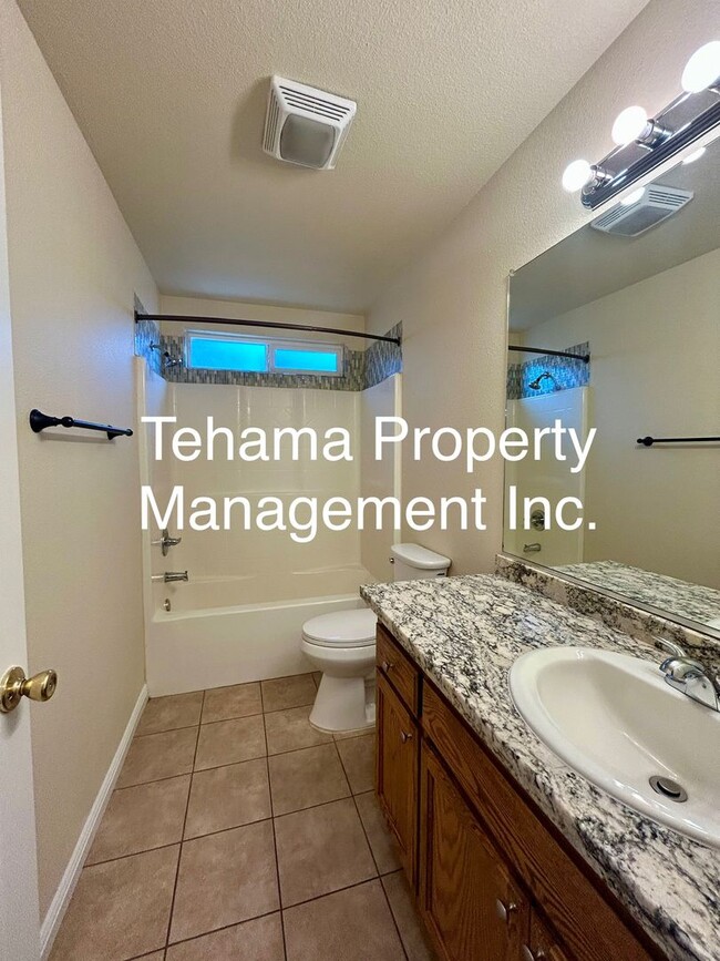 Building Photo - Newly remodeled 4 bedroom 2 bathroom