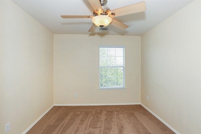 Building Photo - 29607 Evergreen Hills Dr