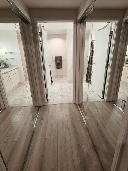 Building Photo - 645 Front St