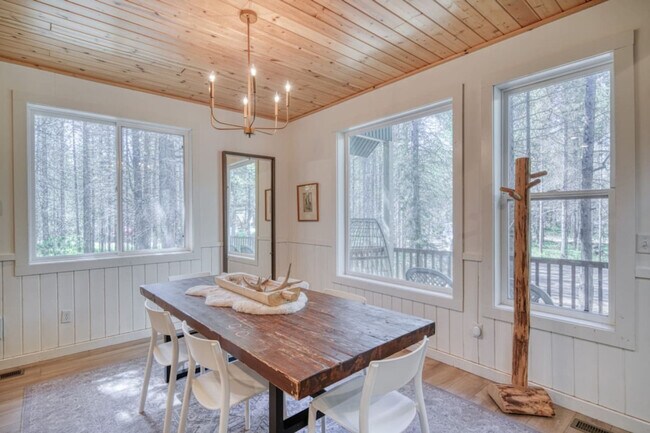 Building Photo - 3627 Bills Loop Rd