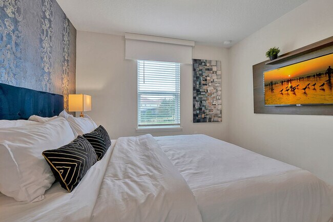 Building Photo - 7435 Oakmoss Loop