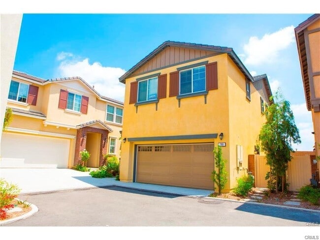 Building Photo - 780 Huron Dr