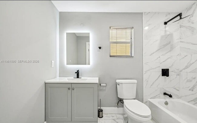 Building Photo - 380 NW 20th St