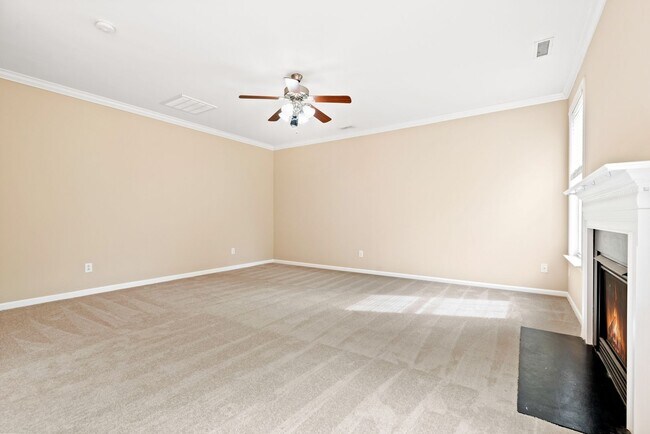 Building Photo - 5612 Slaytenbush Ln
