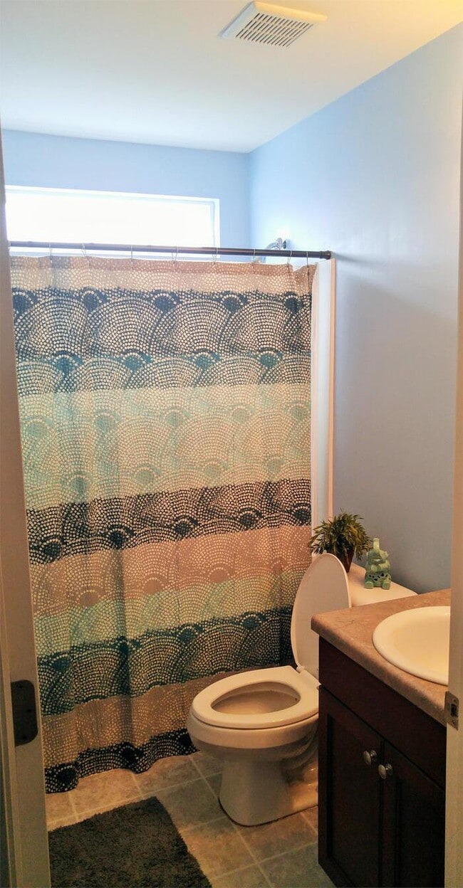 Building Photo - 34 Twin Oaks Pl