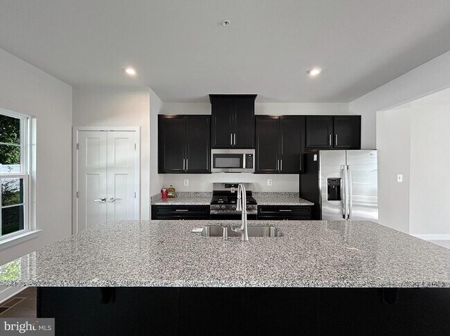 Building Photo - 338 Paca Gardens Ln
