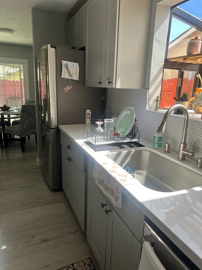 Building Photo - 808 Colton Dr