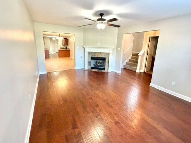 Building Photo - Gated Community 4 Bedroom 2.5 Bath Home In Southeast Memphis